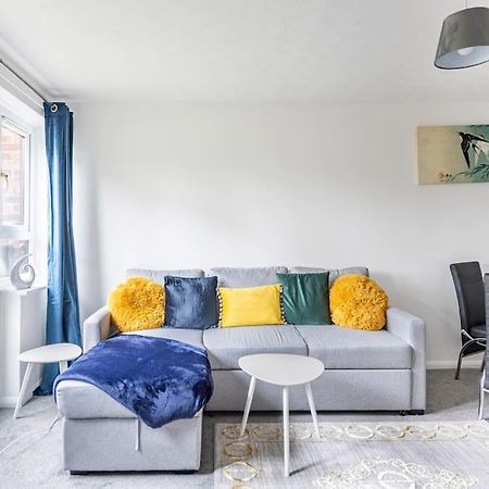 Two Bedroom Flat Near Colchester Hospital With Free Parking And Internet Mile End Εξωτερικό φωτογραφία