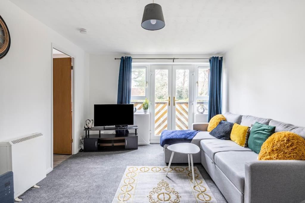 Two Bedroom Flat Near Colchester Hospital With Free Parking And Internet Mile End Εξωτερικό φωτογραφία